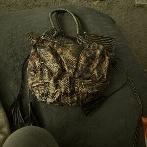 Brown snake print shoulder bag with tassels #grungevibes